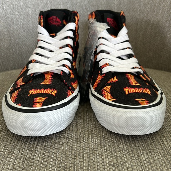 Vans x Thrasher Sk8-Hi Sneakers - Picture 5 of 8